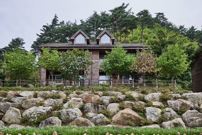 剑奉山自然休养林(검봉산자연휴양림)