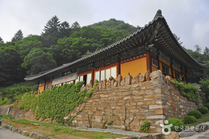 净岩寺(정암사)