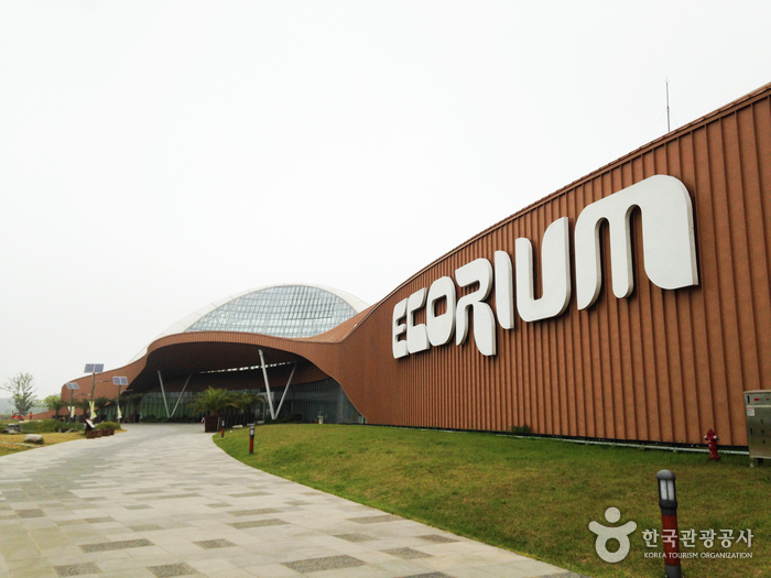 国立生态园(舒川)국립생태원(서천)