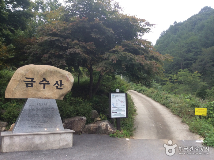 錦繡山(금수산)