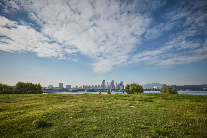 Ichon Hangang Park (한강시민공원 이촌지구(이촌한강공원))