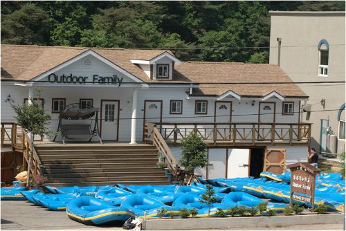 Songkang Canoe School (송강 카누학교) Songkang Canoe School (송강 카누학교)