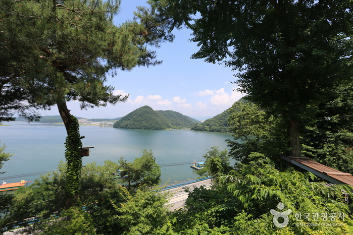 Chuncheonho Lake (춘천호)