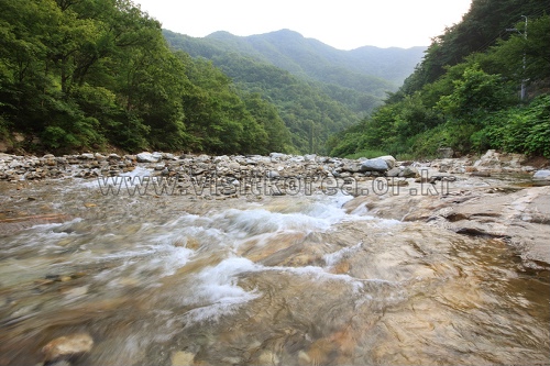 Pocheongyegok Valley (포천계곡) Pocheongyegok Valley (포천계곡)