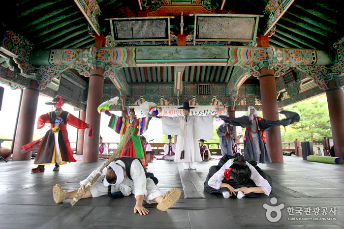 Jinju Intangible Cultural Asset Saturday Performance (진주 무형문화재 토요상설공연)