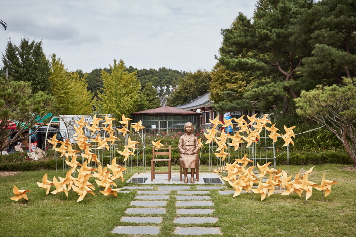 Sinjeongho Tourist Park (신정호관광지)