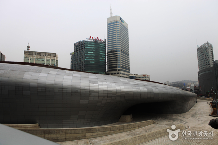 Dongdaemun Fashion Town (동대문 패션타운) Dongdaemun Fashion Town (동대문 패션타운)
