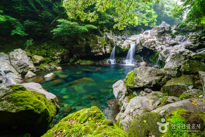 Donnaeko Resort (Wasserfall Wonangpokpo) (돈내코(원앙폭포)) Donnaeko Resort (Wasserfall Wonangpokpo) (돈내코(원앙폭포))