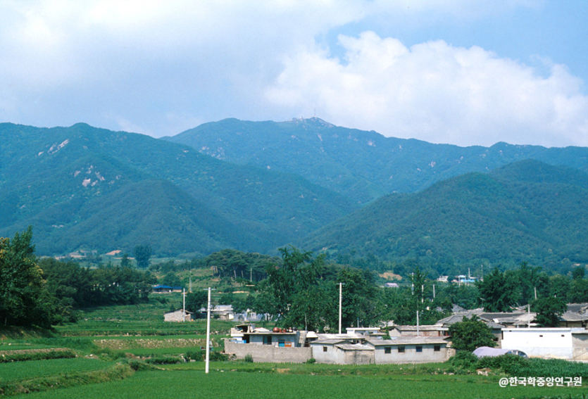 Berg Moaksan (모악산)