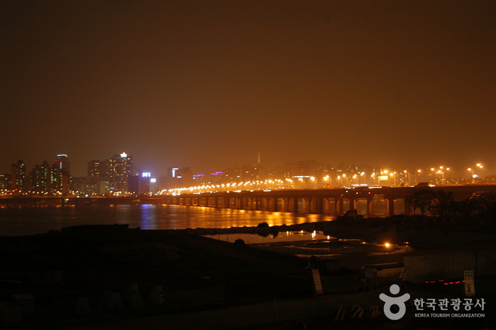 Ночная панорама моста Мапхо-тэгё (마포대교 야경)