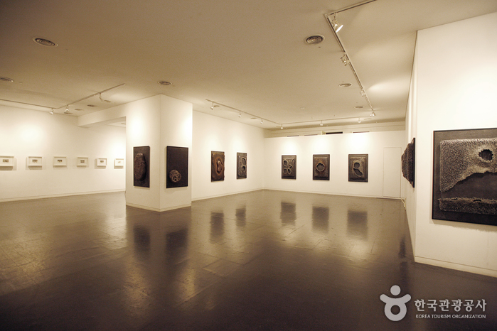 Centro de Arte de Seúl Galería Gongpyeong (서울아트센터 공평갤러리)