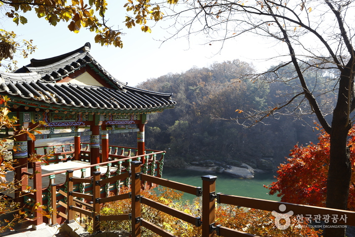 Sitio Turístico Nacional de Goseokjeong (고석정국민관광지)