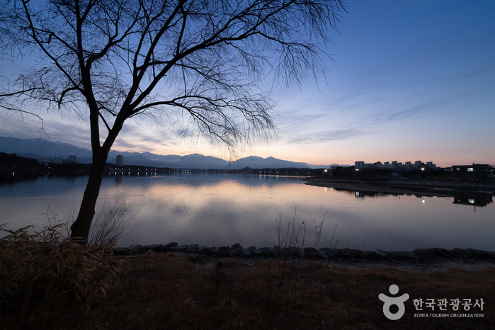 Lago Yeongnangho (영랑호)