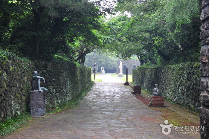 Parque de Esculturas de Jeju (Forest Fantasia) (제주조각공원(포레스트 판타지아))