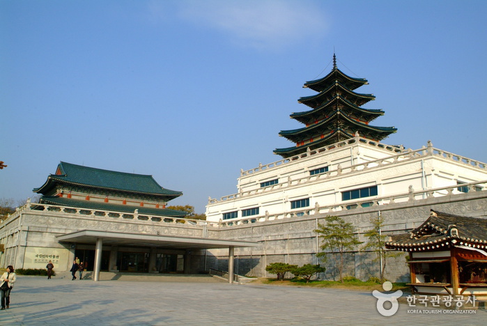 Celebración de Jeongwol Daeboreum en el Museo Folclórico Nacional (국립민속박물관 정월대보름 한마당)