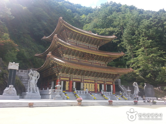 Templo Guinsa en Danyang (구인사(단양))