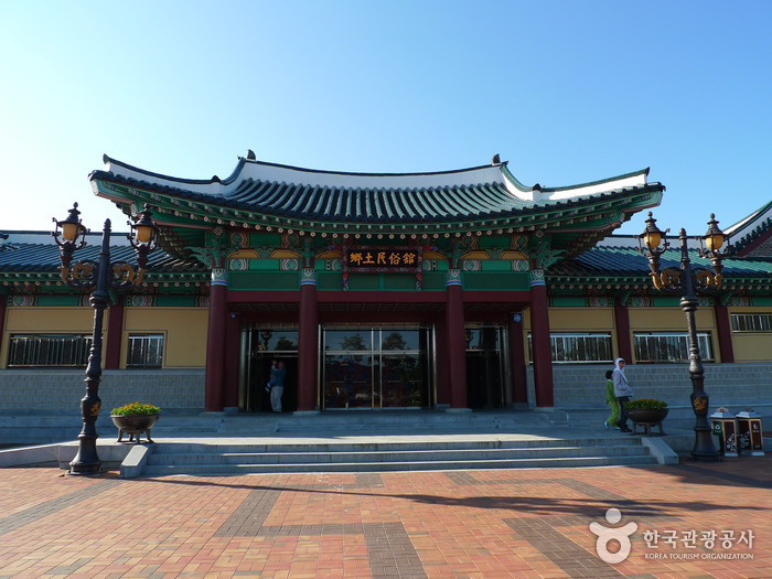Residencia Ojukheon y Museo Municipal de Gangneung (강릉시 오죽헌/시립박물관)