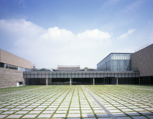 Museo Nacional de Arte Moderno y Contemporáneo en Seúl [MMCA] (국립현대미술관(서울관))