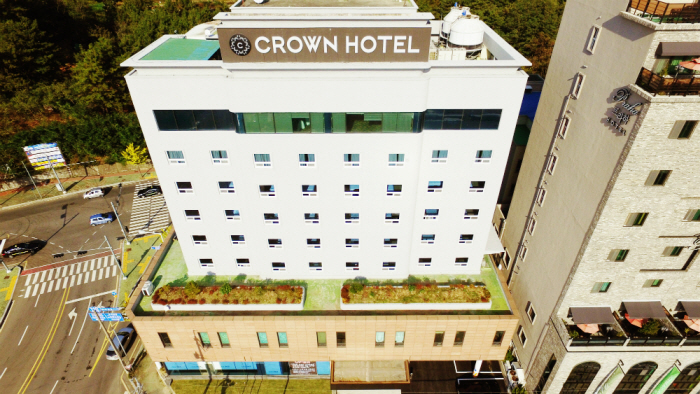 Crown Tourist Hotel (크라운관광호텔) Crown Tourist Hotel (크라운관광호텔)