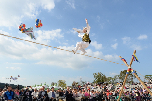 Festival Namsadang Baudeogi de Anseong (안성맞춤 남사당 바우덕이축제)